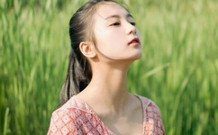 美国大选首战 特朗普遥遥领先